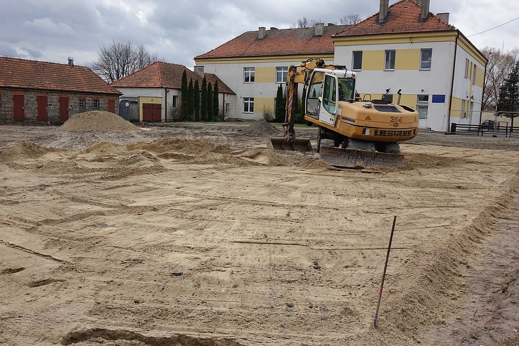 Modernizacja kompleksu sportowego w Grodźcu i przebudowa boiska w Królikowie - zdjęcia 9